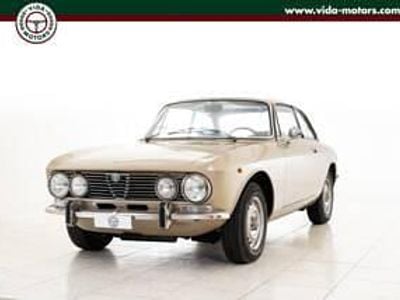 Usado Alfa Romeo 2000 Veloce 132 CV (97 kW) 1972 Beige Coupe
