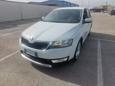 Usata Skoda Rapid Ambition 90 CV (66 kW) 2016 Bianco Utilitaria