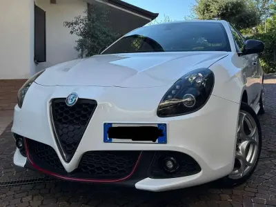 Usata Alfa Romeo Giulietta 120 CV (88 kW) 2019 Bianco Utilitaria