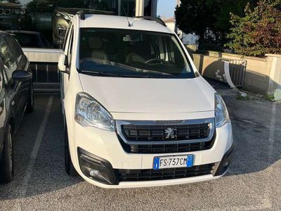 usata Peugeot Partner Tepee 1.6 bluehdi Active s&s 120cv AUTOCARRO 5 pt