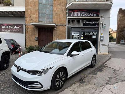 Begagnad VW Golf VIII Active 116 HK (85 kW) 2022 Vit Sedan