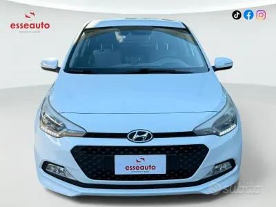 Usata Hyundai i20 Style 84 CV (61 kW) 2015 Bianco Berlina