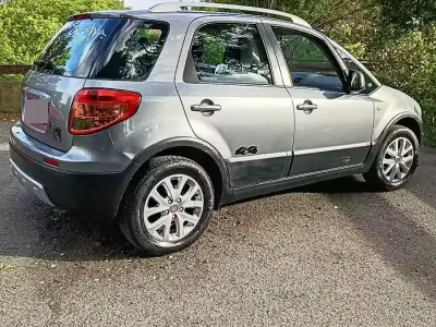 Usata Fiat Sedici 120 CV (88 kW) 2011 Grigio SUV