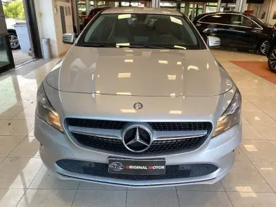 Usata Mercedes CLA180 Business 108 CV (79 kW) 2016 Argento Coupé