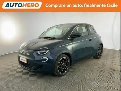 Usata Fiat 500e La Prima 86 kW (118 CV) 2021 Bluazzurro Utilitaria