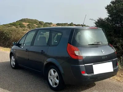 Usata Renault Grand Scénic II 106 CV (77 kW) 2009 Monovolume