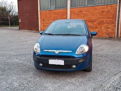 Usata Fiat Grande Punto 70 CV (51 kW) 2012 Blu Utilitaria