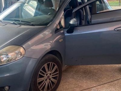 Blu Usata 2009 Fiat Grande Punto Utilitaria | 3000 € (Buon prezzo)
