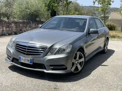 Gebraucht Mercedes E250 Avantgarde 204 PS (150 kW) 2012 Limousine