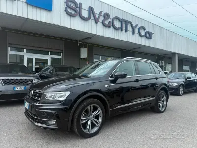 Usata VW Tiguan R-line 150 CV (110 kW) 2019 Nero SUV