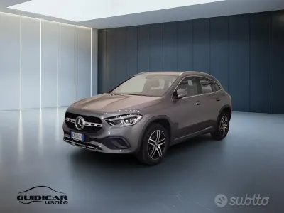 Usata Mercedes GLA180 116 CV (85 kW) 2022 Grigio SUV