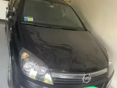 Usata Opel Astra 101 CV (74 kW) 2006 Berlina