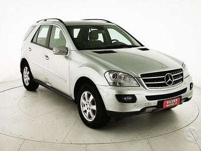 Usata Mercedes ML320 224 CV (164 kW) 2008 Grigio SUV
