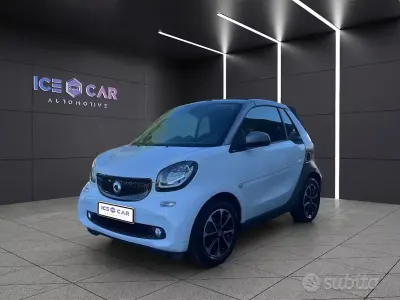 Begagnad Smart ForTwo Cabrio Passion 71 HK (52 kW) 2016 Vit Cab