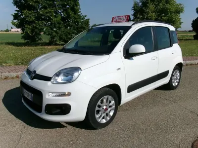 Usata Fiat Panda Lounge 69 CV (50 kW) 2019 Bianco Utilitaria