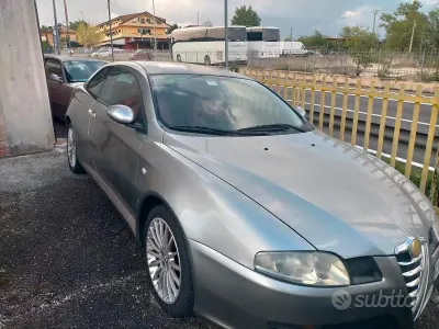 Usata Alfa Romeo GT 150 CV (110 kW) 2004 Grigio Coupé