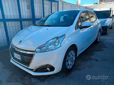 Usata Peugeot 208 101 CV (74 kW) 2021 Bianco Utilitaria