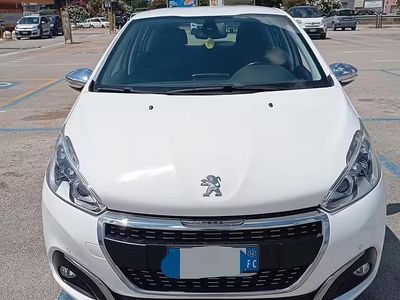 Usata Peugeot 208 GT-line 2016 Bianco Utilitaria