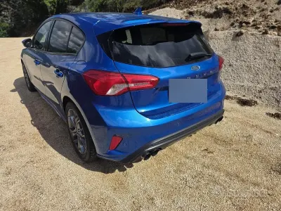 Usado Ford Focus 120 HP (88 kW) 2019 Azul Sedan
