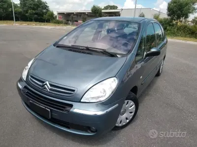 Usata Citroën Xsara Picasso Elegance 109 CV (80 kW) 2006 Grigio Monovolume