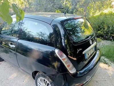 Usata Lancia Ypsilon 75 CV (55 kW) 2009 Nero Utilitaria