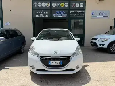 Usata Peugeot 208 Allure 82 CV (60 kW) 2013 Bianco Utilitaria