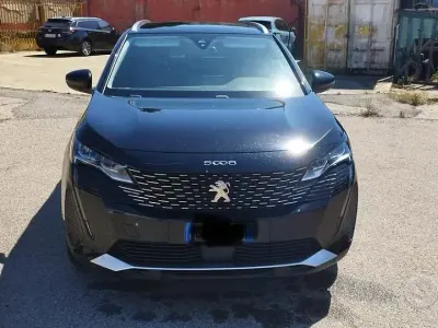 Usata Peugeot 5008 131 CV (96 kW) 2022 Nero SUV