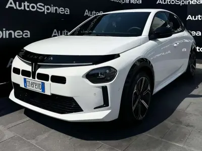 Usata Lancia Ypsilon 101 CV (74 kW) 2025 Bianco Utilitaria