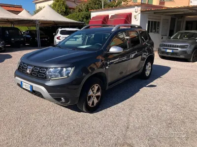 Usata Dacia Duster Prestige 116 CV (85 kW) 2019 Grigio SUV