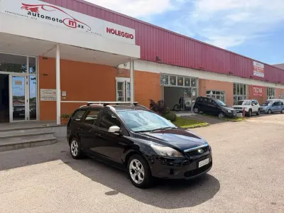 Usata Ford Focus Style 109 CV (80 kW) 2011 Nero Station wagon