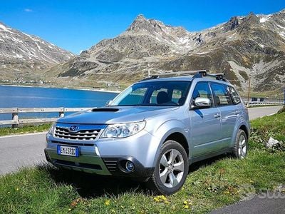 Usata Subaru Forester Trend 190 CV (139 kW) 2012 Grigio SUV
