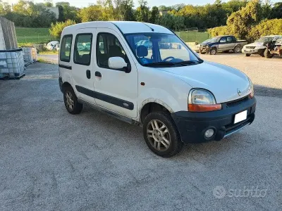 Usata Renault Kangoo 80 CV (58 kW) 2003 Bianco Monovolume