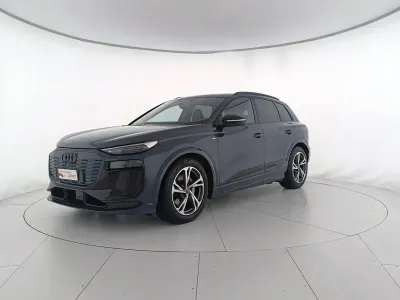 Usata Audi Q6 e-tron S-Line 284 kW (387 CV) 2025 Blu plasma metallizzato SUV