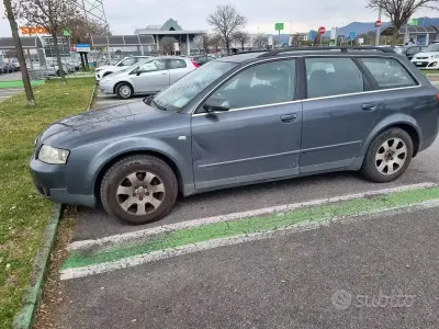 Usata Audi A4 130 CV (95 kW) 2004 Grigio Station wagon