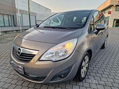 Usata Opel Meriva 120 CV (88 kW) 2013 Grigio Monovolume