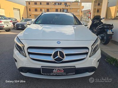 Usata Mercedes GLA220 Premium 169 CV (124 kW) 2015 Bianco SUV