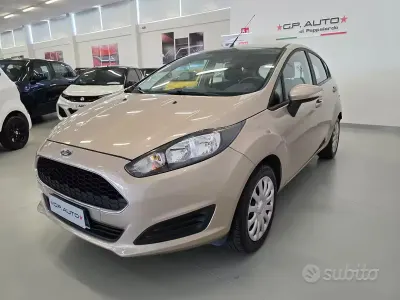 Usata Ford Fiesta Business Edition 80 CV (58 kW) 2017 Giallo Utilitaria