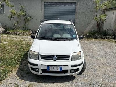 Usata Fiat Panda Emotion 69 CV (50 kW) 2005 Utilitaria
