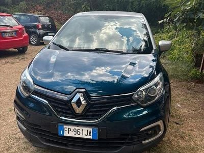 Usata Renault Captur Zen 90 CV (66 kW) 2018 Verde SUV