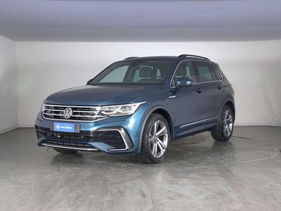 Usata VW Tiguan R-line 150 CV (110 kW) 2023 Nightshade blue metallizzato SUV