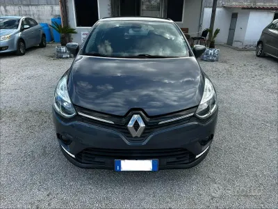 Occasion Renault Clio IV 90 PK (66 kW) 2017 Grijs Sedan