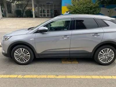 Usata Opel Grandland X Innovation 131 CV (96 kW) 2018 Argento SUV