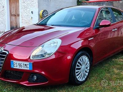 Usata Alfa Romeo Giulietta Exclusive 105 CV (77 kW) 2013 Rosso Utilitaria