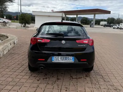 Usata Alfa Romeo Giulietta Super 120 CV (88 kW) 2017 Nero Utilitaria