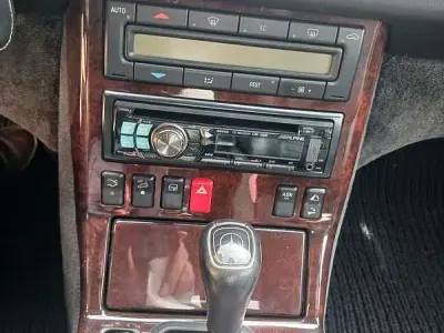 Begagnad Mercedes SL320 231 HK (169 kW) 1998 Silver Cab