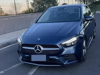 Usata Mercedes B200 Premium 163 CV (119 kW) 2021 Bluazzurro Utilitaria