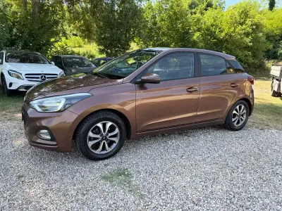 Usata Hyundai i20 73 CV (53 kW) 2019 Marrone Utilitaria