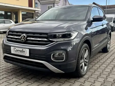 Usata VW T-Cross Advance 110 CV (80 kW) 2023 Grigio medio metallizzato SUV