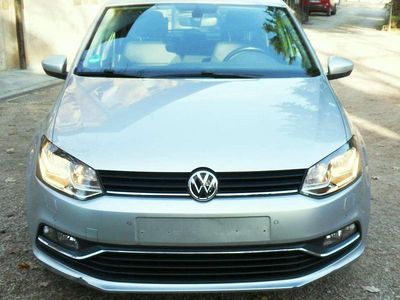 Argento Usata 2014 VW Polo Comfortline Berlina | 9100 € (Buon prezzo)
