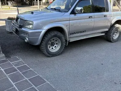 Usata Mitsubishi L200